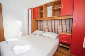 2 bedrooms, Internet