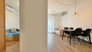 Interior - Holiday apartment with air conditioning and balcony (Krk)