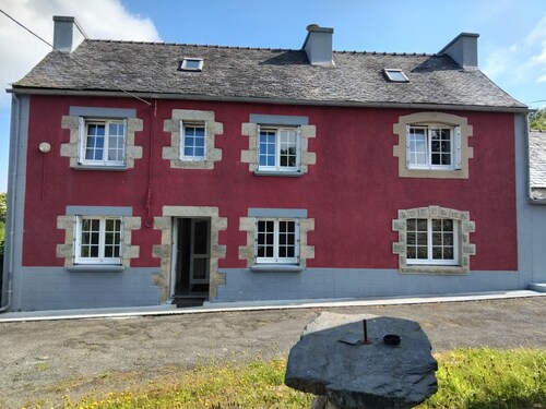 Maison dans hameau au calme - 20 minutes de Morlaix et d'Huelgoat