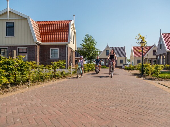 View from property - Nice Holiday Home With Sauna (Uitdam)