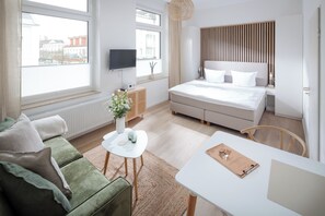 Cuna de viaje, wifi gratis y ropa de cama 