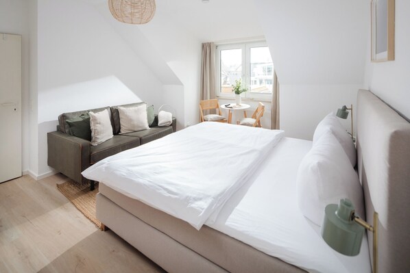 Travel cot, free WiFi, bed sheets - // Bismarck 1884 - B13 // (Norderney)