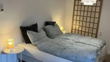 2 bedrooms, individually furnished, desk