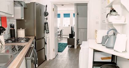 River View - Stunning Garden Flat w/ Free Parking | Pass The Keys