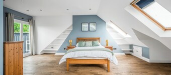 Pass the Keys | Wonderful Six Bed Victorian Home in London