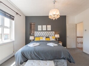 4 bedrooms, iron/ironing board, travel crib, free WiFi