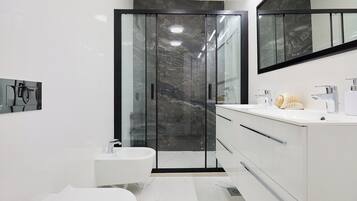 Shower, towels