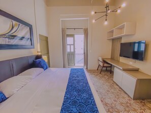 1 slaapkamer, een bureau, wifi, beddengoed