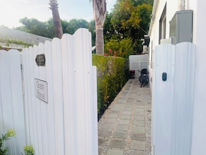 Property grounds - Studio Apartment with private terrace and Bike in West Wynwood (Miami)