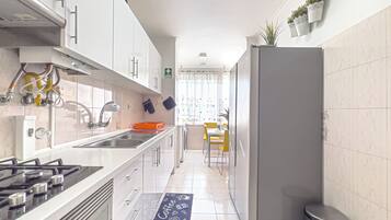 Micro-ondas, fogão, cooktop, lava-louças