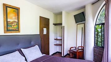 1 camera, accesso a Internet, lenzuola