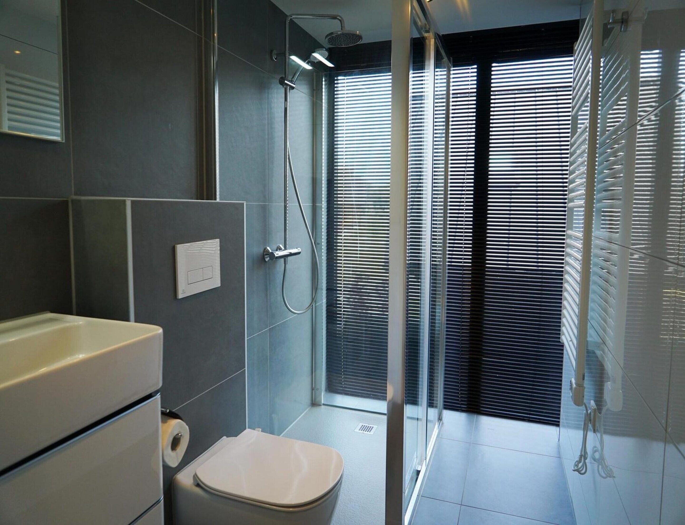 House | Bathroom