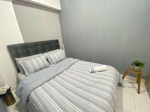 2 多间卧室、WiFi、床单