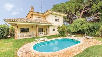 House | Pool | Outdoor pool
