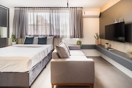 1 habitación, espacio para trabajar con laptop y wifi gratis