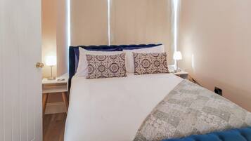 1 bedroom, free WiFi, bed sheets