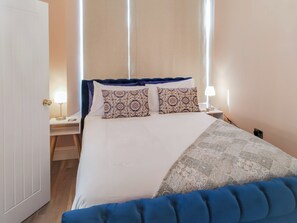 1 室のベッドルーム、WiFi (無料)、ベッドシーツ