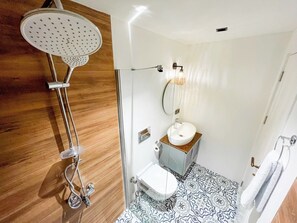 Hair dryer, slippers, towels - Riserva Butik Otel Urla (Urla)