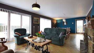 House | Living room