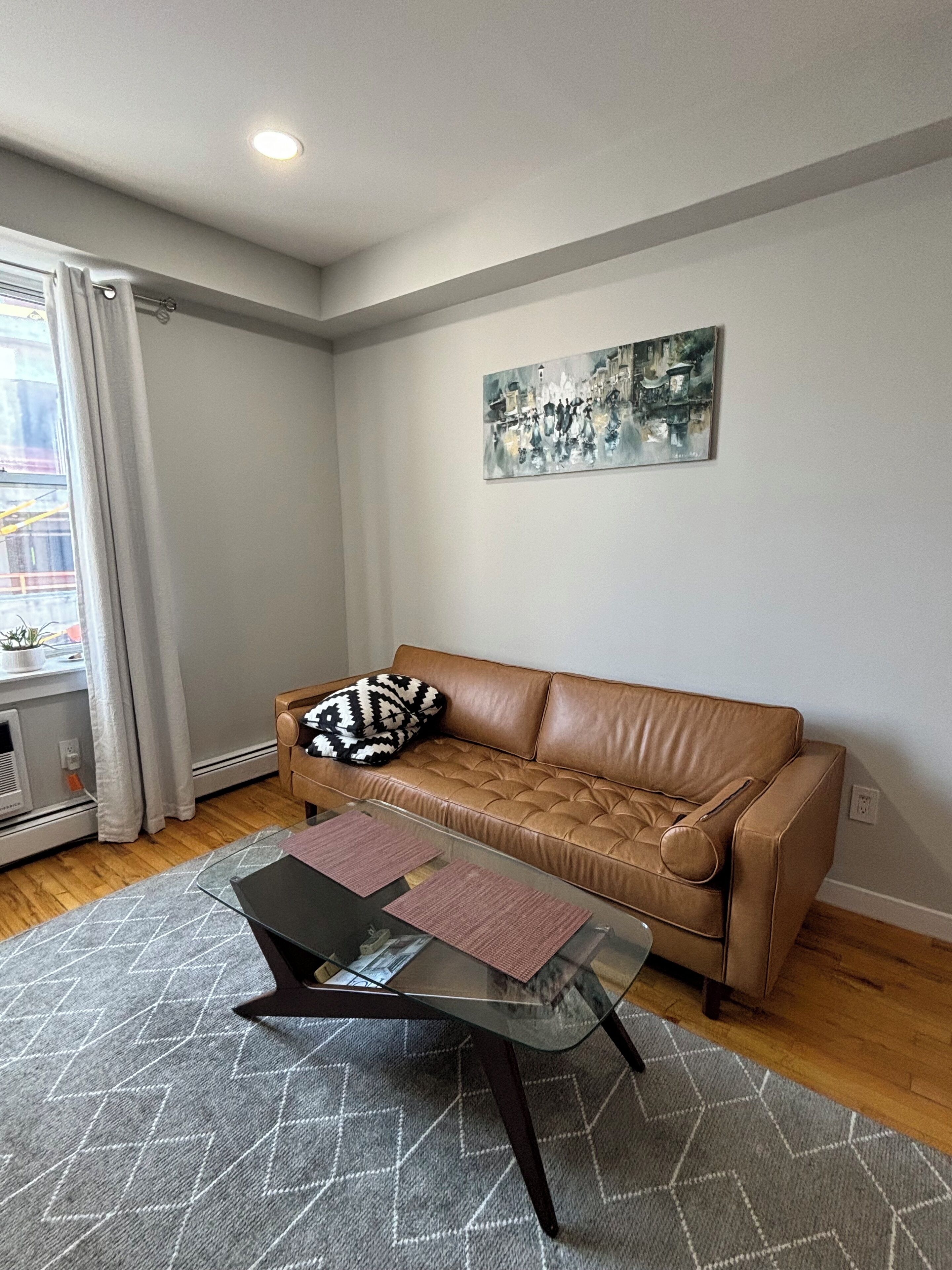 Cozy 1-private room in a shared condo with AC and WiFi in Yonkers