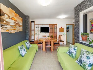Apartment | Living area - Belvilla by OYO Piso en Garrucha (Garrucha)