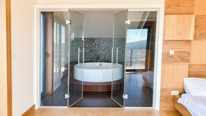 4 soverom, strykejern/-brett, wi-fi og sengetøy