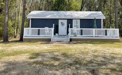 Modern Cottage Nestled In The Woods At Gin Creek