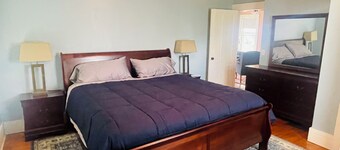 Cozy 1-bedroom apartment with WiFi, AC, full kitchen, in enjoyable Colebrook