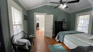 2 chambres, fer et planche à repasser, Wi-Fi gratuit, draps fournis