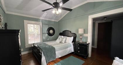 Cottage-Ensuite-Standard-Pine Needle Cottage