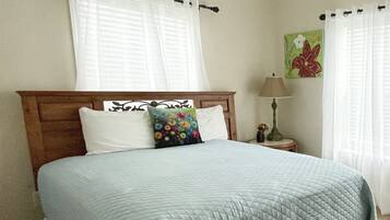 4 bedrooms, free WiFi, bed sheets