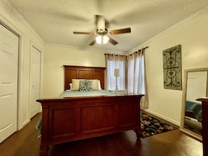 2 chambres, fer et planche à repasser, accès au Wi-Fi (inclus)
