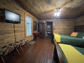 2 chambres, fer et planche à repasser, accès au Wi-Fi (inclus)