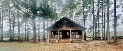 Cabin at Gin Creek Wedding Venue