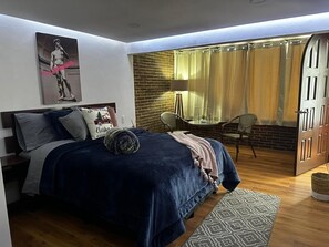 Superior Suite, 1 Queen Bed, Patio | 1 bedroom, blackout drapes, iron/ironing board, free WiFi - Acogedoras Suites en Tlalpujahua (Tlalpujahua)