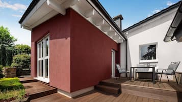 House | Tempat makan luar
