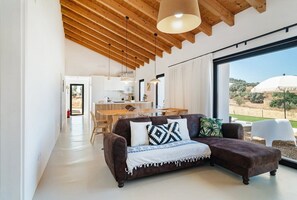 TV - Monte Muro Country House (Monsaraz)