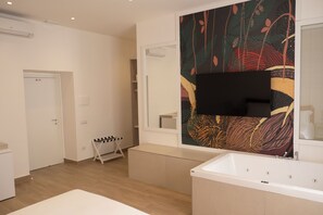 1 bedroom, in-room safe, desk, blackout drapes