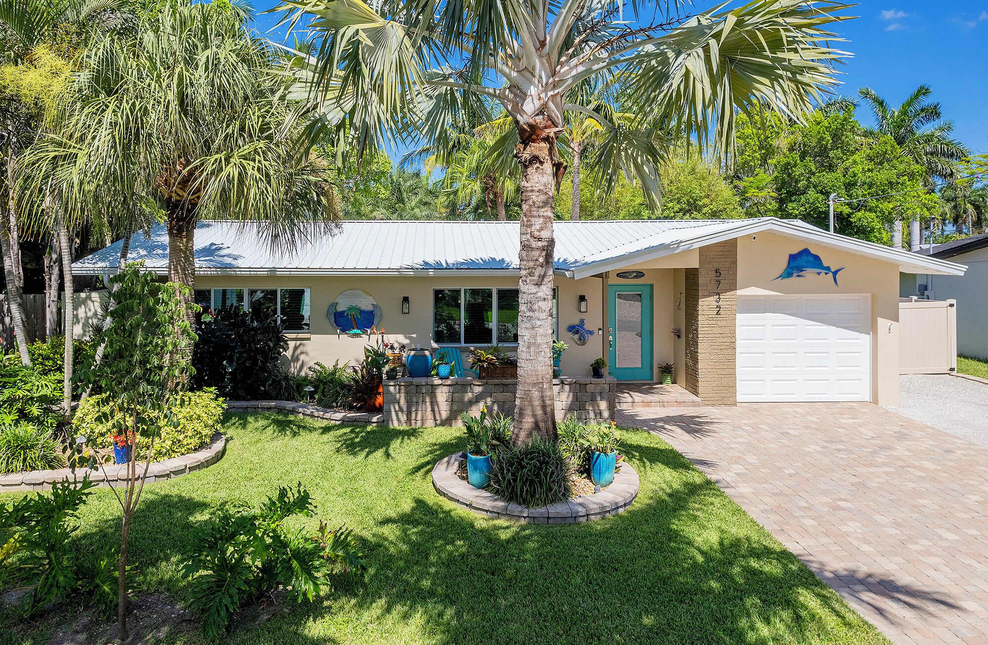 Bungalow Oasis 2 Minutes from Yacht Club