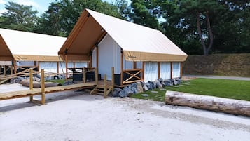 Tent | Exterior