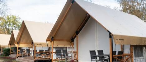 Tent | Exterior