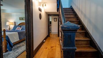 4 bedrooms, iron/ironing board, travel crib, free WiFi
