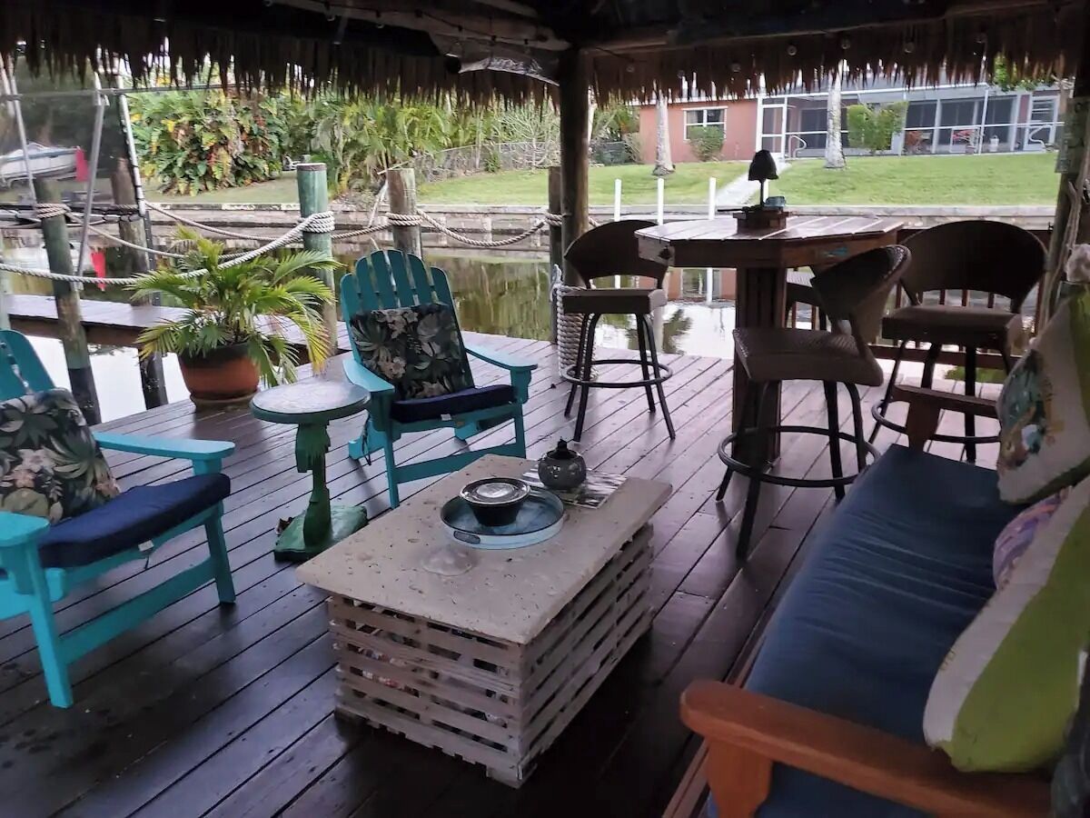 Home feels like Paradise in welcoming Cape Coral!