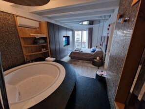 2 bedrooms, in-room safe, free WiFi, bed sheets - LUXURY ROOM & PRIVATE SPA RIO BOTTENIGA (Treviso)