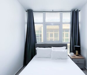 3 bedrooms, iron/ironing board, Internet, bed sheets