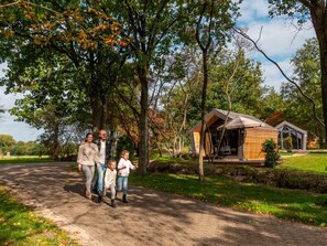 Exterior - Studio Chalet in a Holiday Park (Ruinen)