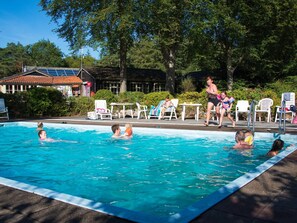 Pool - Cozy Chalet Near a National Park (Ruinen)