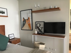1 bedroom, desk, iron/ironing board, WiFi