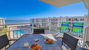 Outdoor dining - Blessed Oceanview - Top-floor Oceanviews w/2 pools (New Smyrna Beach)