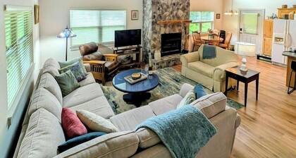 Charming and Cozy River House